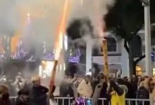 跨年夜對(duì)著滿(mǎn)天氣球噴射“加特林”，兩名男子被行拘-岑溪生活—站式岑溪本地生活服務(wù)平臺(tái) www.liuxuelu.cn